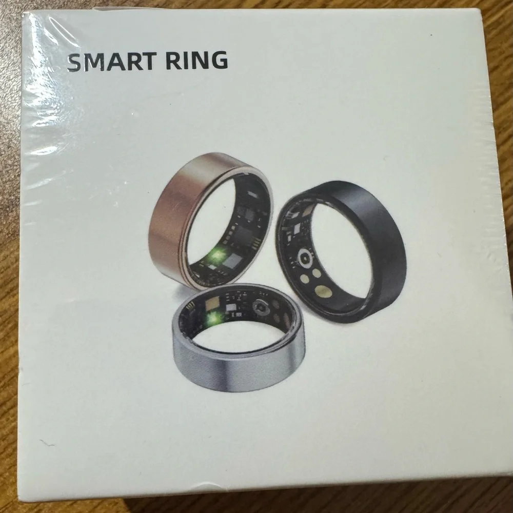 Smart Ring in Silver. Size 8. Brand New. Sealed in original packaging.
